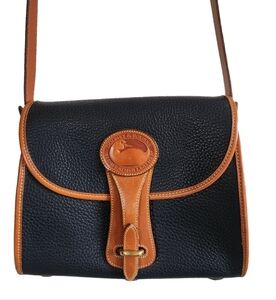 Vintage Dooney & Bourke R25 Navy Medium Essex Shoulder Bag